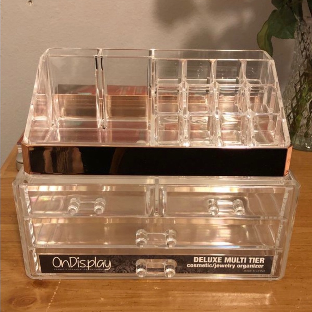 Cosmetics and Jewelry Organizer (NEW)